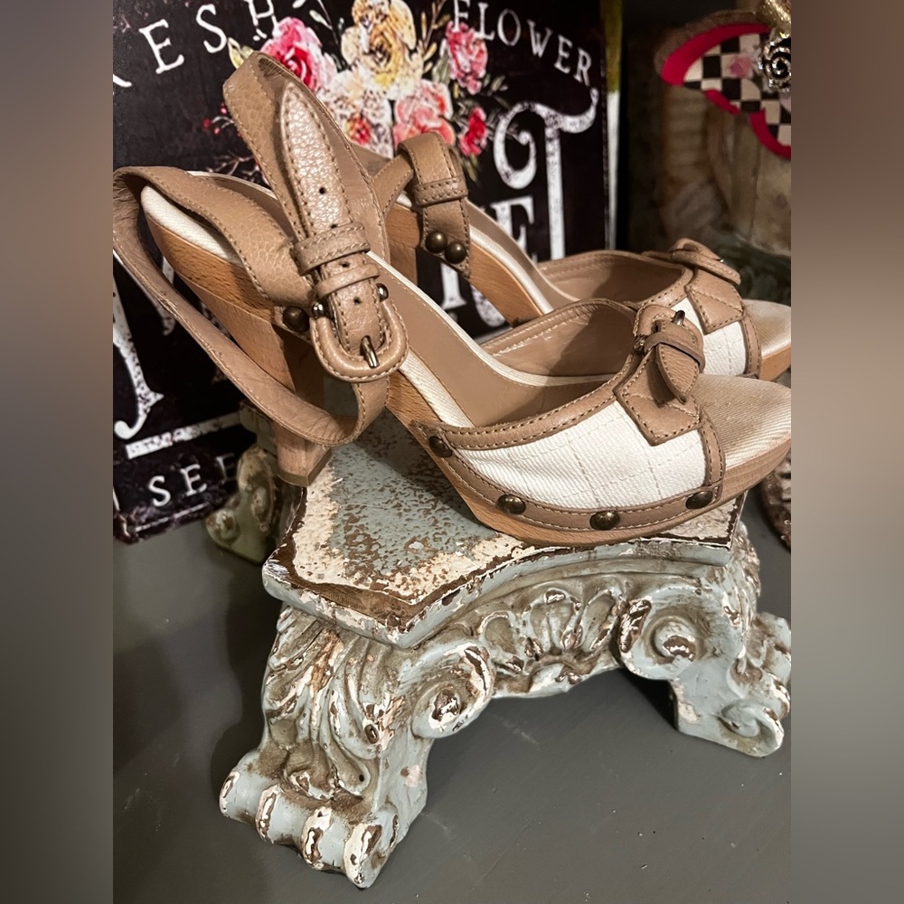 Burberry strappy heel